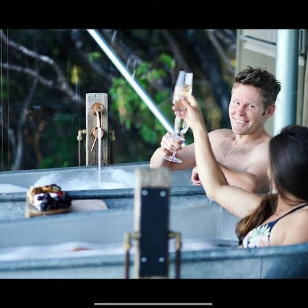Drift Off Grid Luxury Eco Glamping Hotell Tarakohe Eksteriør bilde